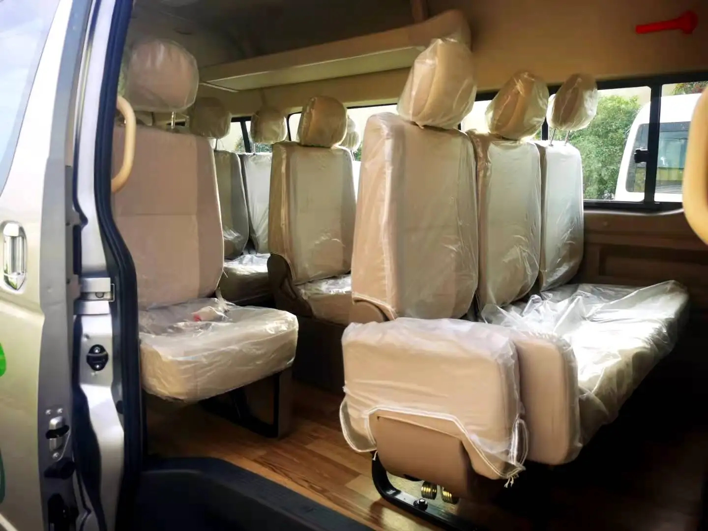 Brand New 12 seats Haice Gasoline mini bus mini van