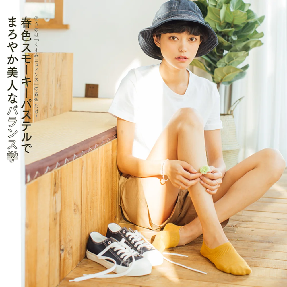 Wholesale high quality fashion comfy cotton korean style women low cut socks