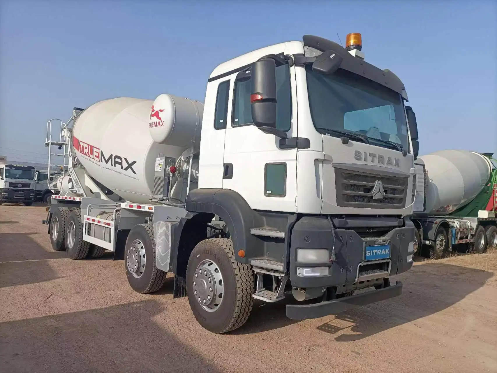 Factory sells truck mixers concrete mixers cement mixers