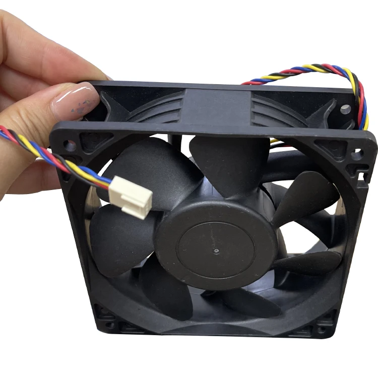 Оригинальный 12038 Универсальный бесщеточный вентилятор Antminer S9