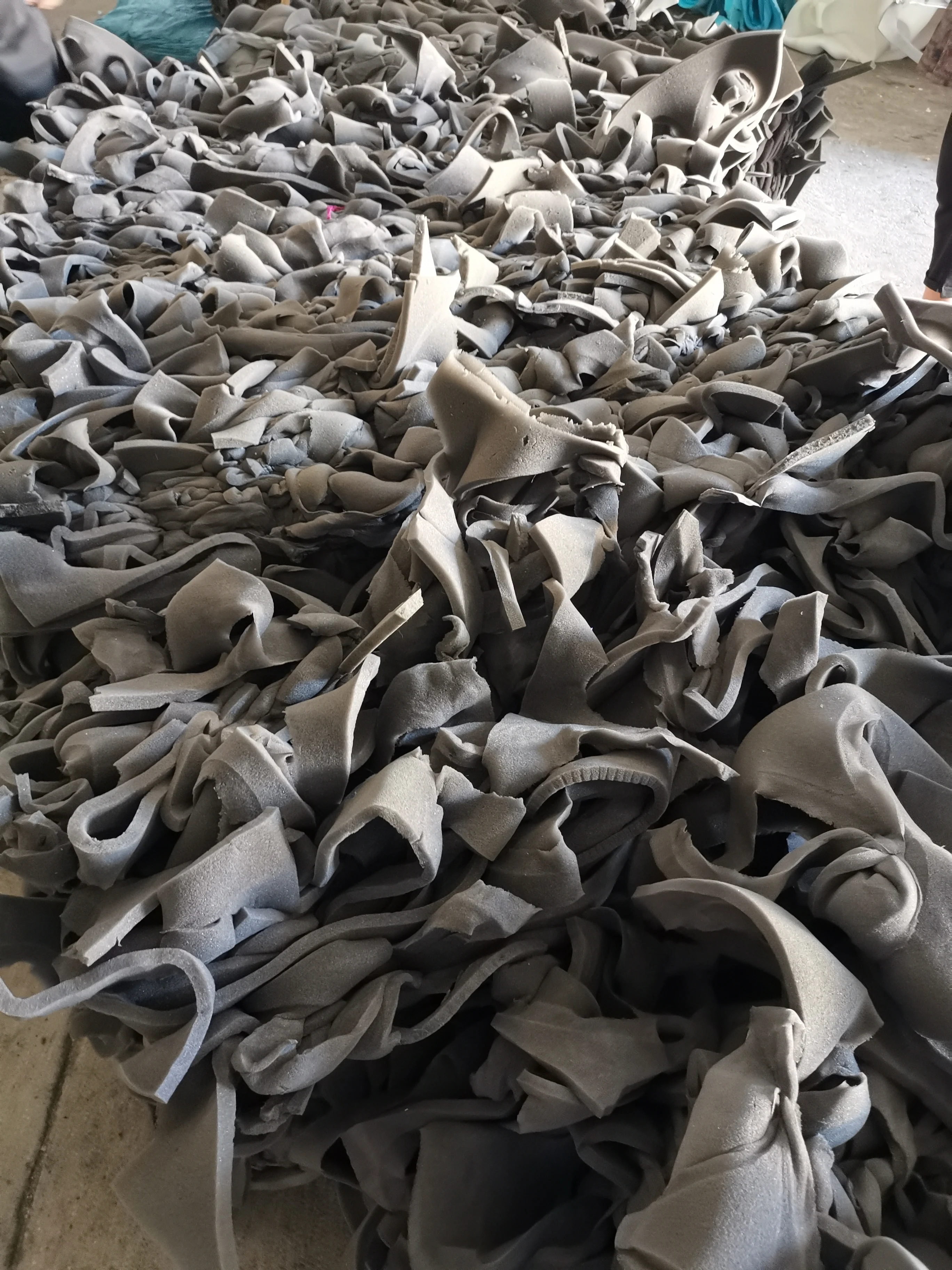 Wholesale Clean And Dry Recycled Plastic PU Foam Scraps Plastic foam Scraps pu foam scrap in bales