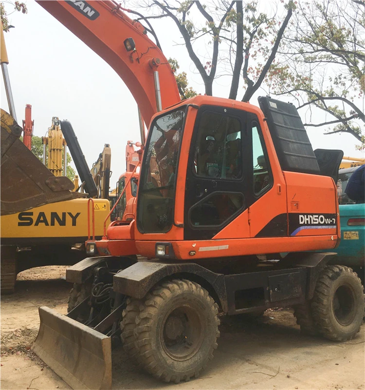 good condition Original second-hand  DAEWOO 15 ton tire excavator  Doushan DX150W wheeled excavator