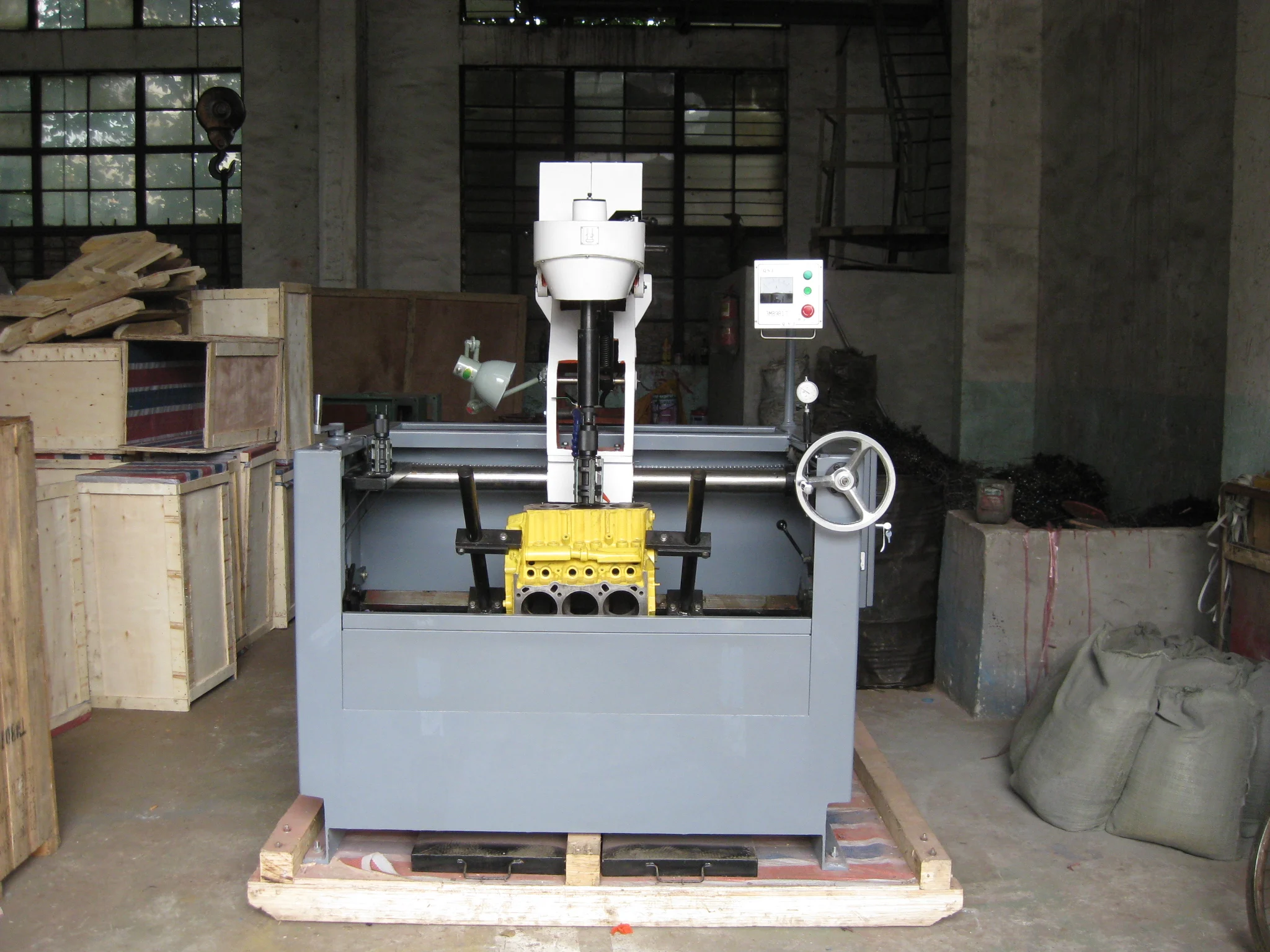  Цилиндрическая шлифовка Machine-3MB9817 отличный