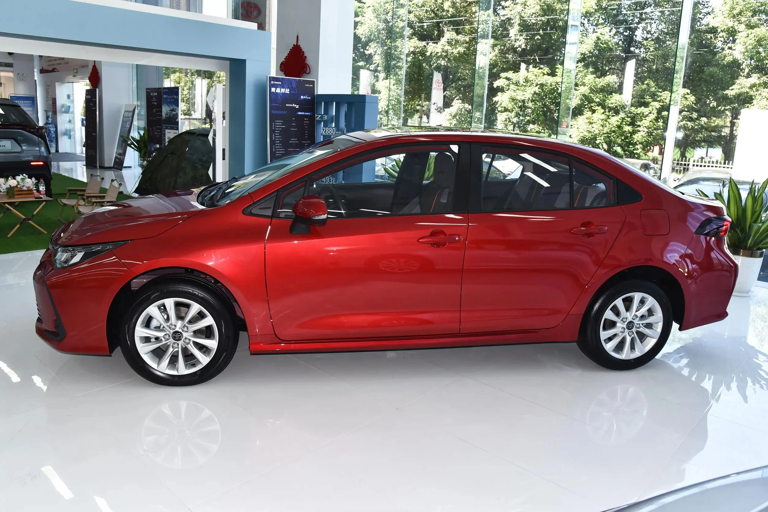 2024 Toyota Used Electric Car PHEV New Energy Vehicles Left Hand Drive Toyota Corolla For Sale