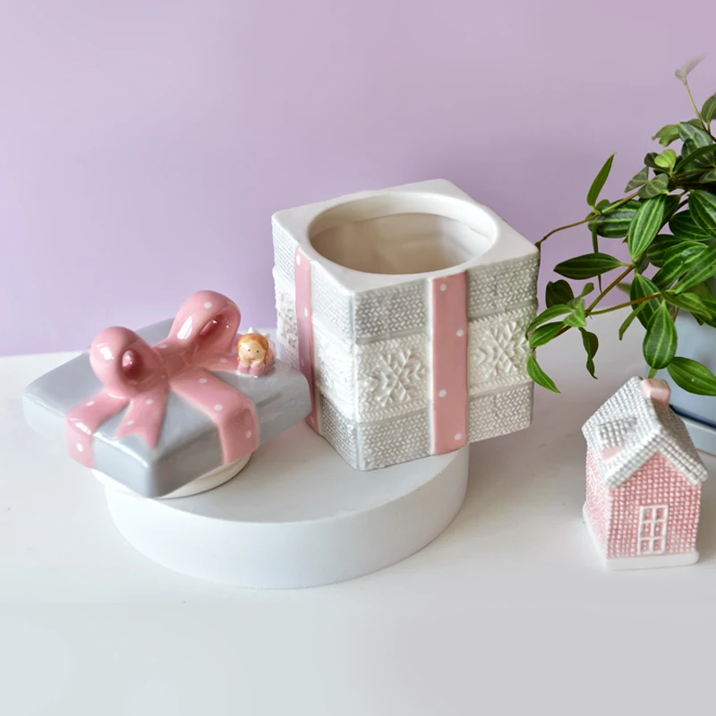 OEM various choice hand painting gift box shape wedding style ceramic jar