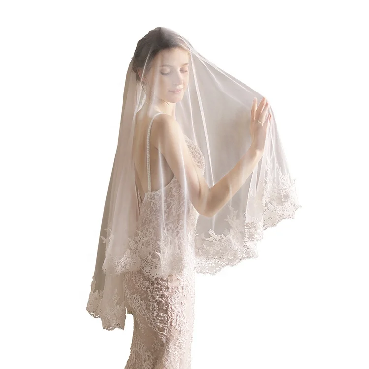 Shenglan Headdress Bridal Veils Beaded Pearls Bride Wedding Flower Lace Applique Edge Fingertip Veil With Metal Hair Comb