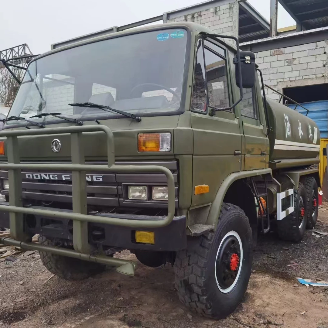 Автоцистерна для воды на 12 куб. См, 6x4 водонагревателя, внедорожного типа Dongfeng, 6-колесный двигатель Cummins