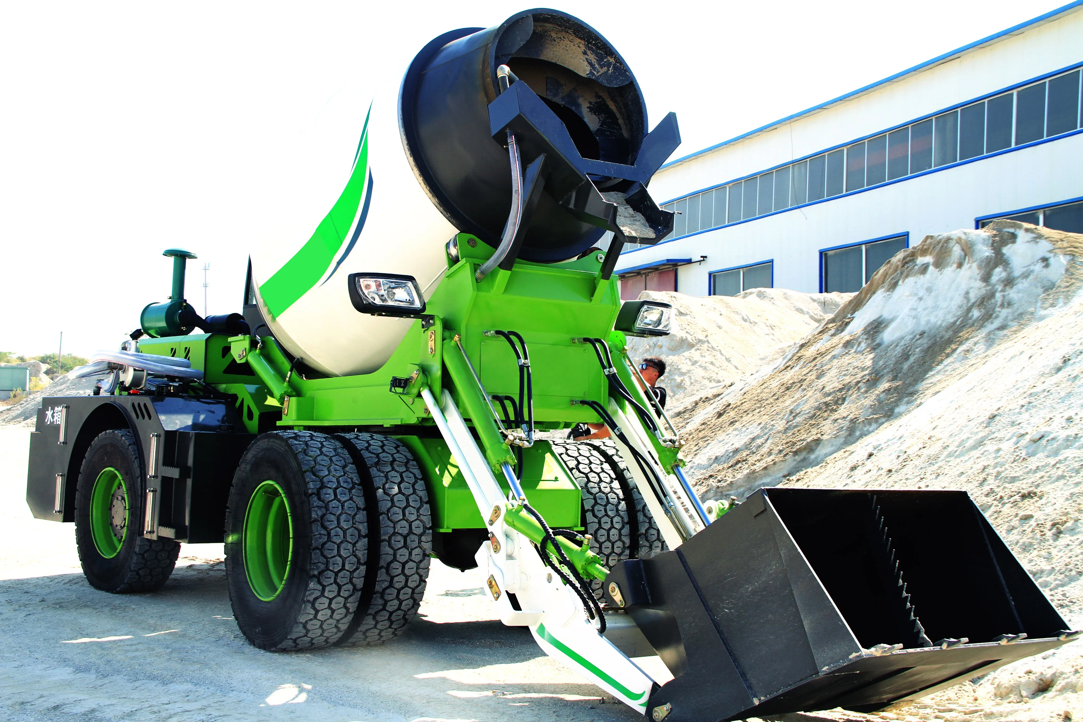 Best Manufacturer self loading concrete mixer machine 1.5m3 2.6m3 3m3 4m3 5m3 cement mixer concrete mixer