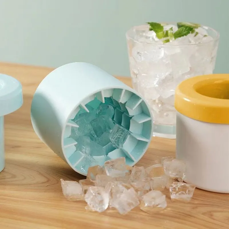 Round Bar Cooler Large Ice Cube Mould Blue Manual Squeezing Maker Silicone Ice Cube Bucket with Plastic ABS Lid