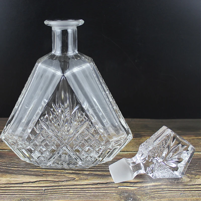 Whiskey Cognac Decanter Set with 6-Piece Crystal Whiskey Glasses Set Mens Gift Premium Liquor