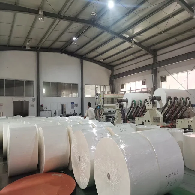 Factory direct environmental protection paper towel roll 1/2 layer virgin wood pulp paper towel roll white paper towel roll