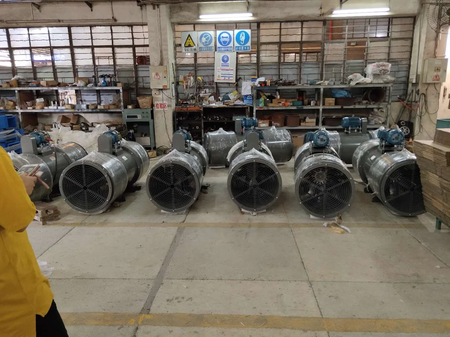 Industrial exhaust cooling belt driven axial fan
