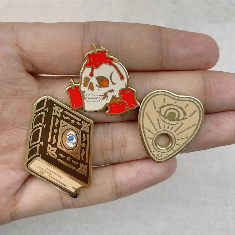 Manufacturer designer metal badge lapel pin custom shiny gold book skull hard enamel pin
