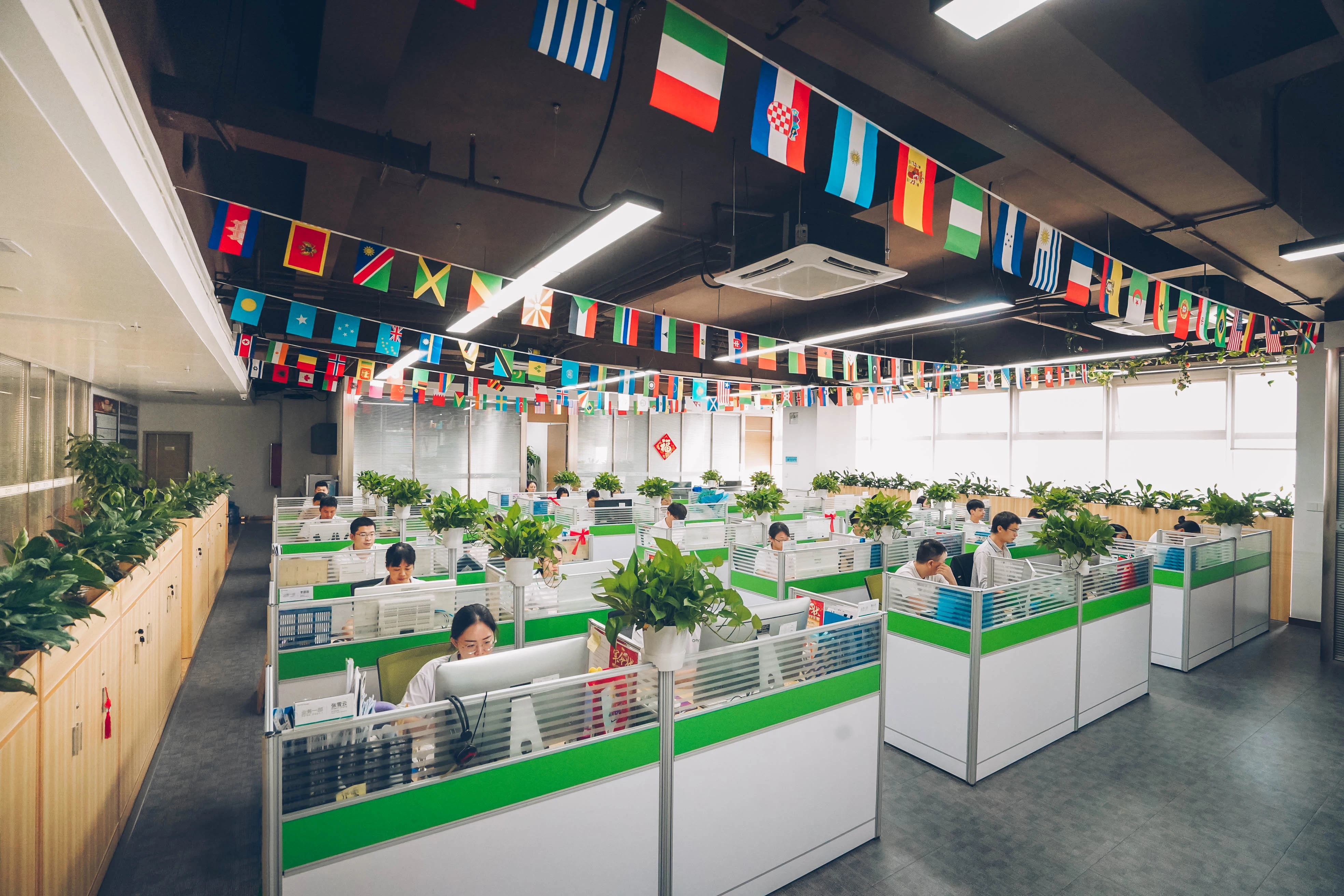 omni intelligent breaker gateway office