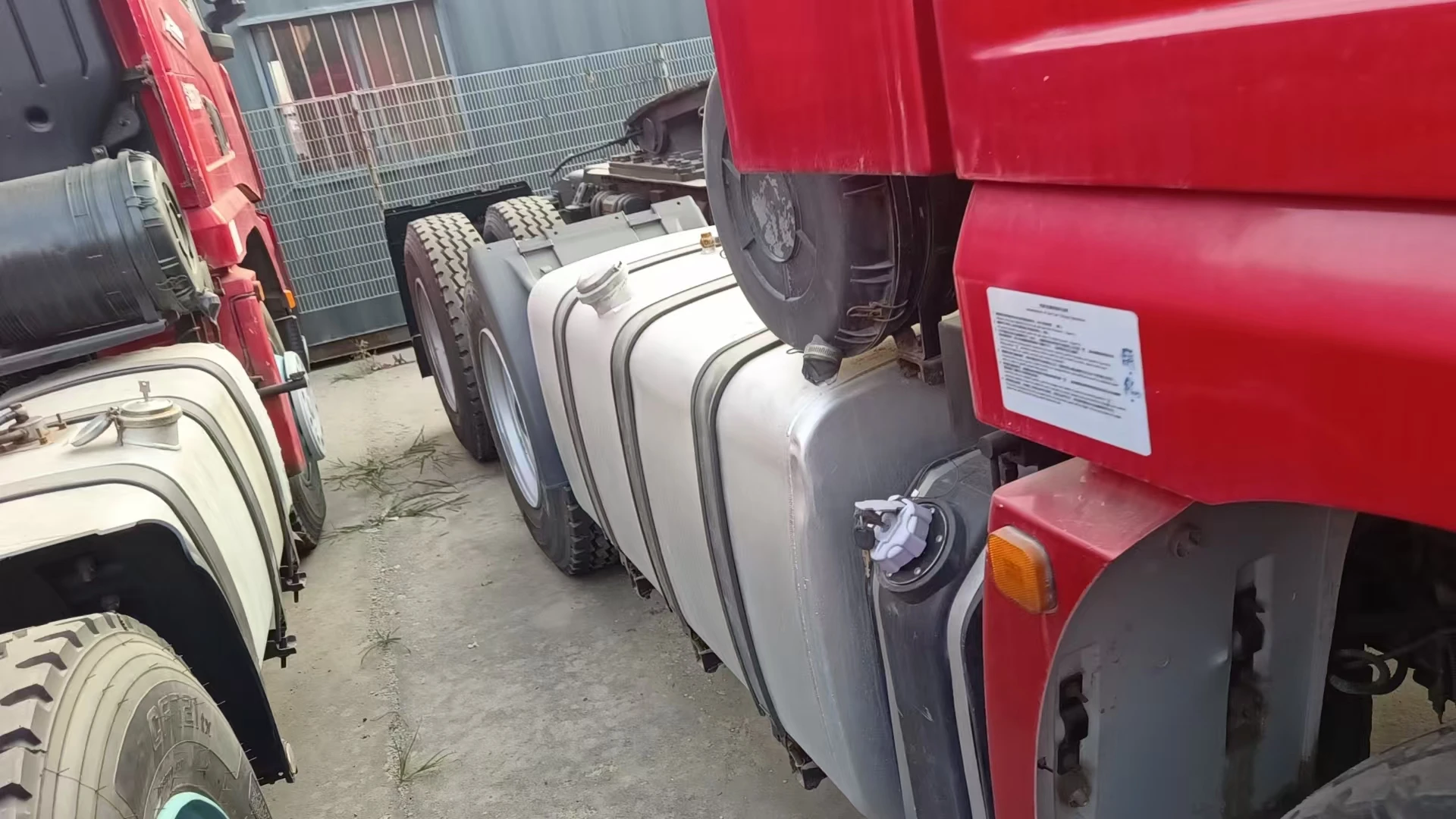 Used SHACMAN F3000 12 wheel dump Truck 8x4 LHD/RHD heavy duty dumper 380 HP second hand tipper truck for sale