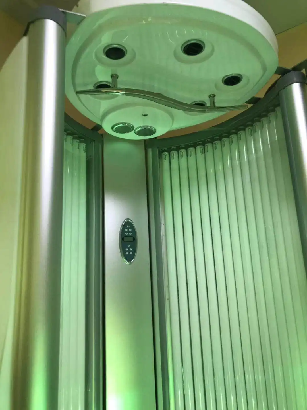 Electronic Components Solarium Machine F10 Stand Up Tanning Bed with wholesale price