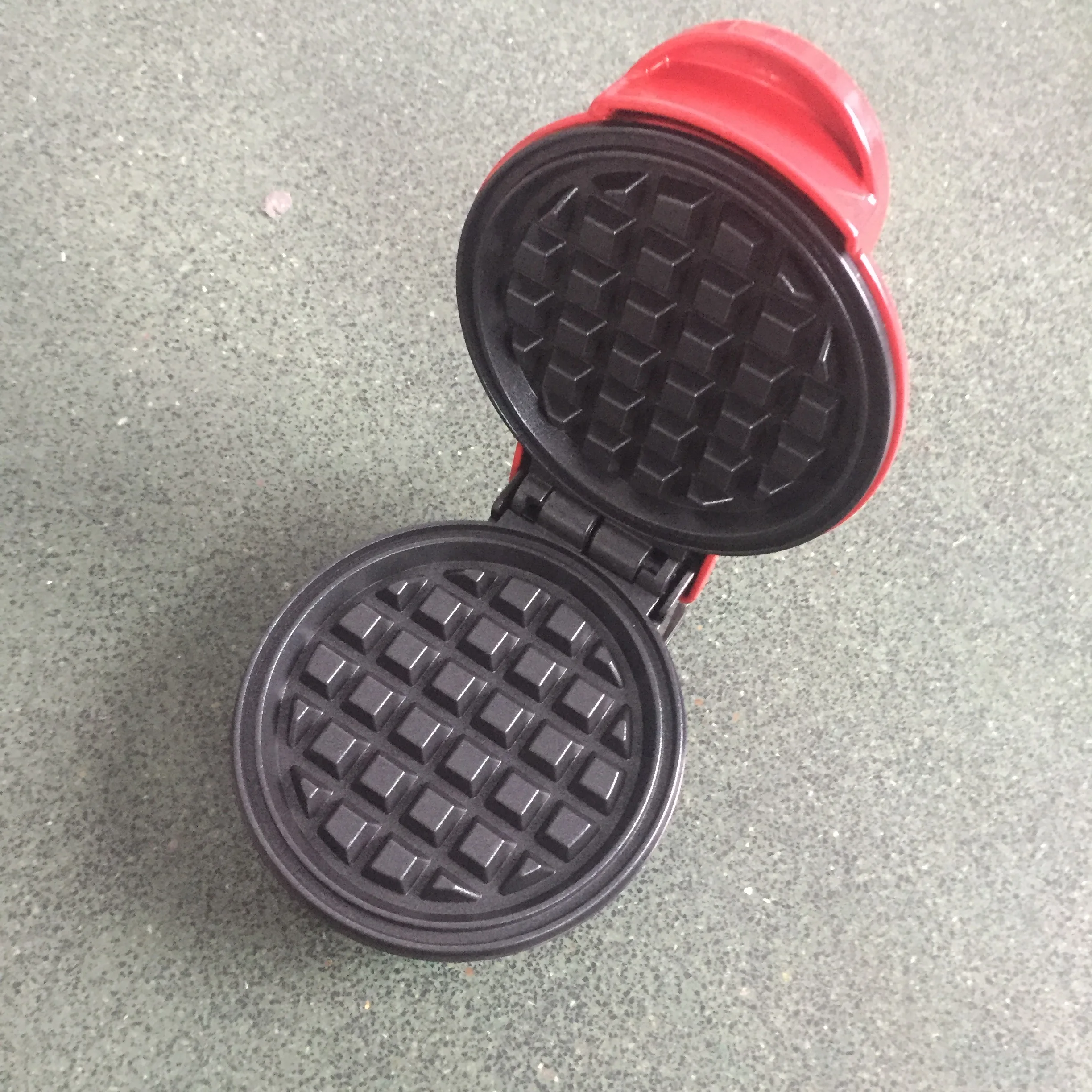 Fast delivery factory price mini waffle maker  waffle iron plate