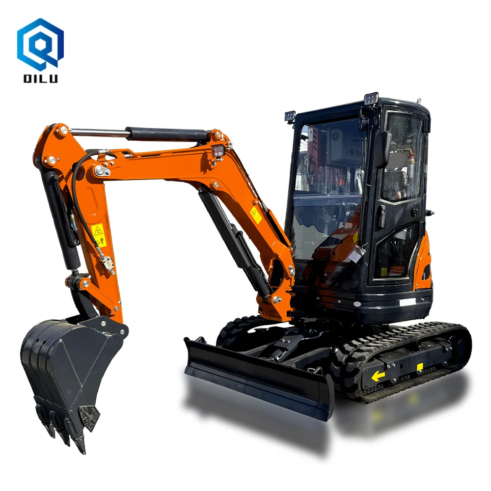 QILU  Mini Crawler Hydraulic Pilot Digger 2500kgs Small Digger Machine With Attachment With Bucket Teeth