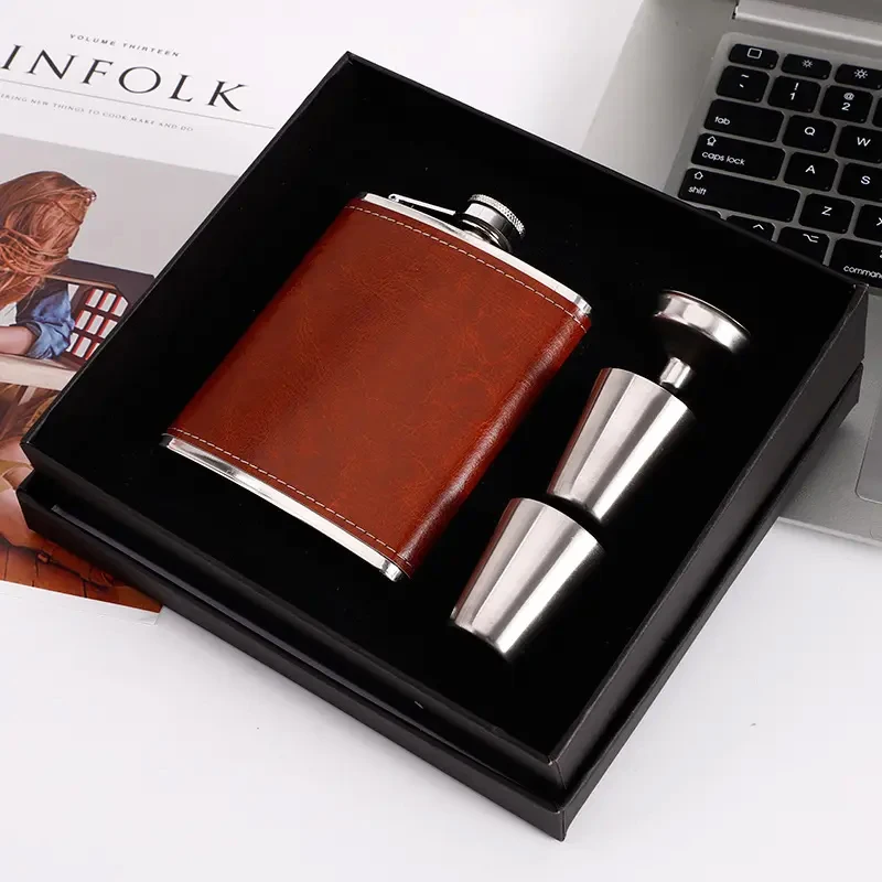 Customized LOGO 8OZ Leather Alcohol Flask Whisky Gift Set Wine Bottle Stainless Steel Hip Flask with 2 Cups and Funnel
