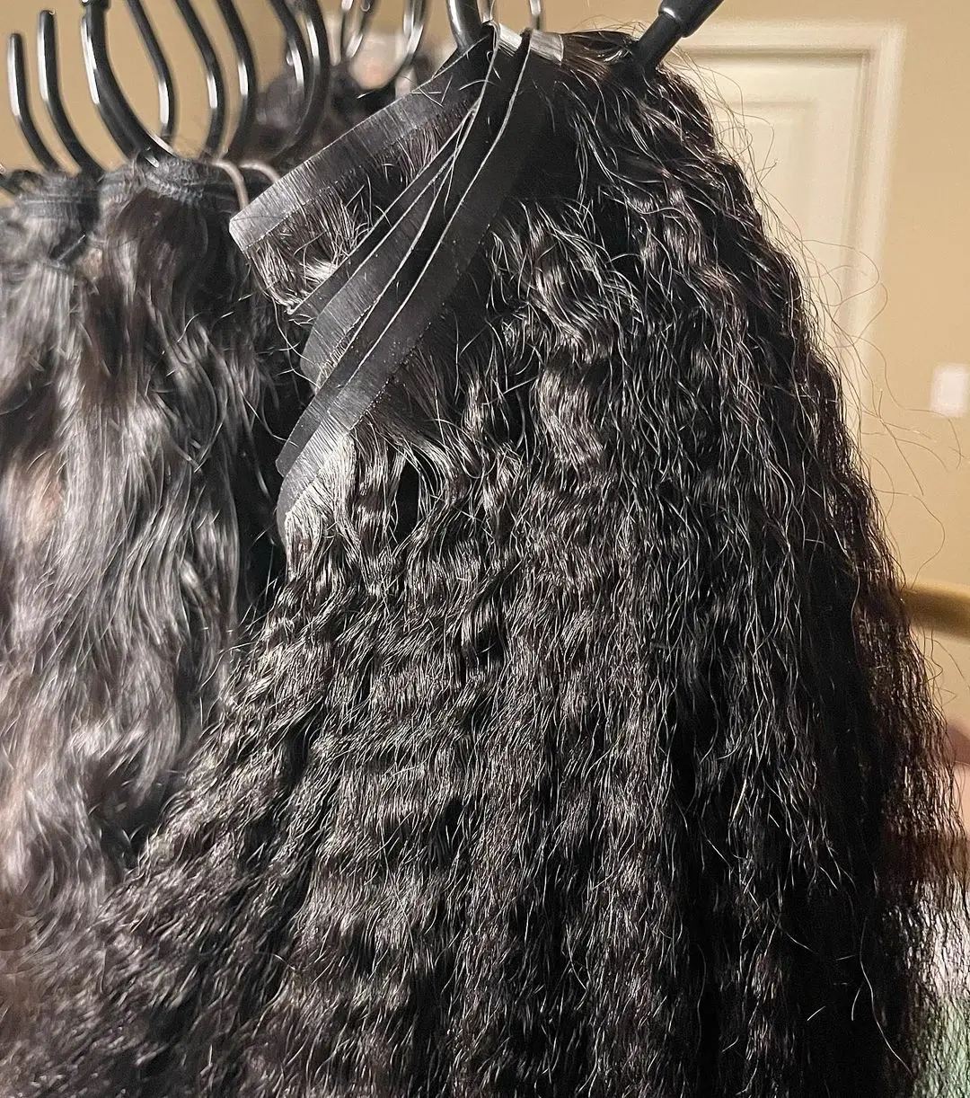 Raw seamless clip in hair extension curly unprocessed 100% Raw human hair Clip in Hair Extension Kinky Straight