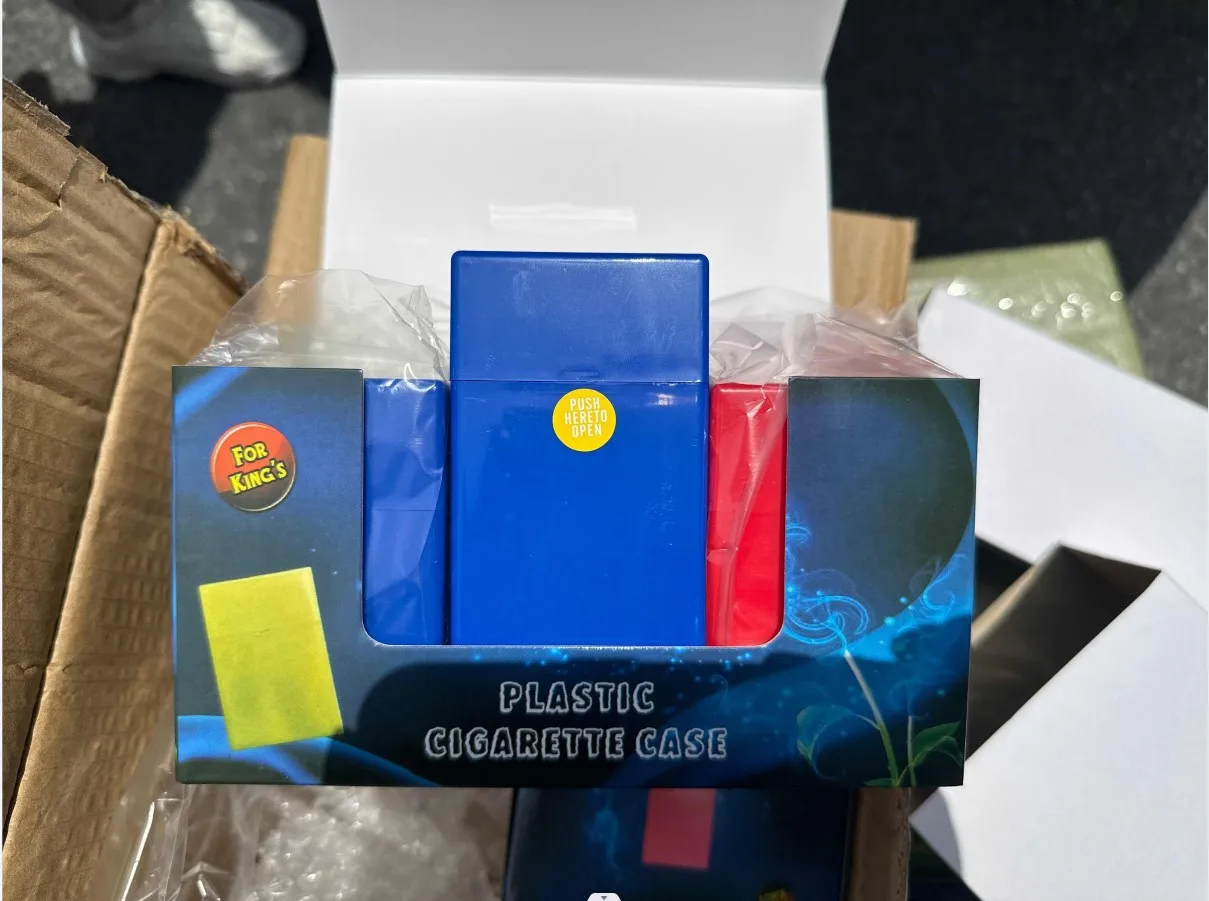 2022 Waterproof Plastic Pack Cover Cigarette Case 20pcs Customized acrylic cigarette box cases
