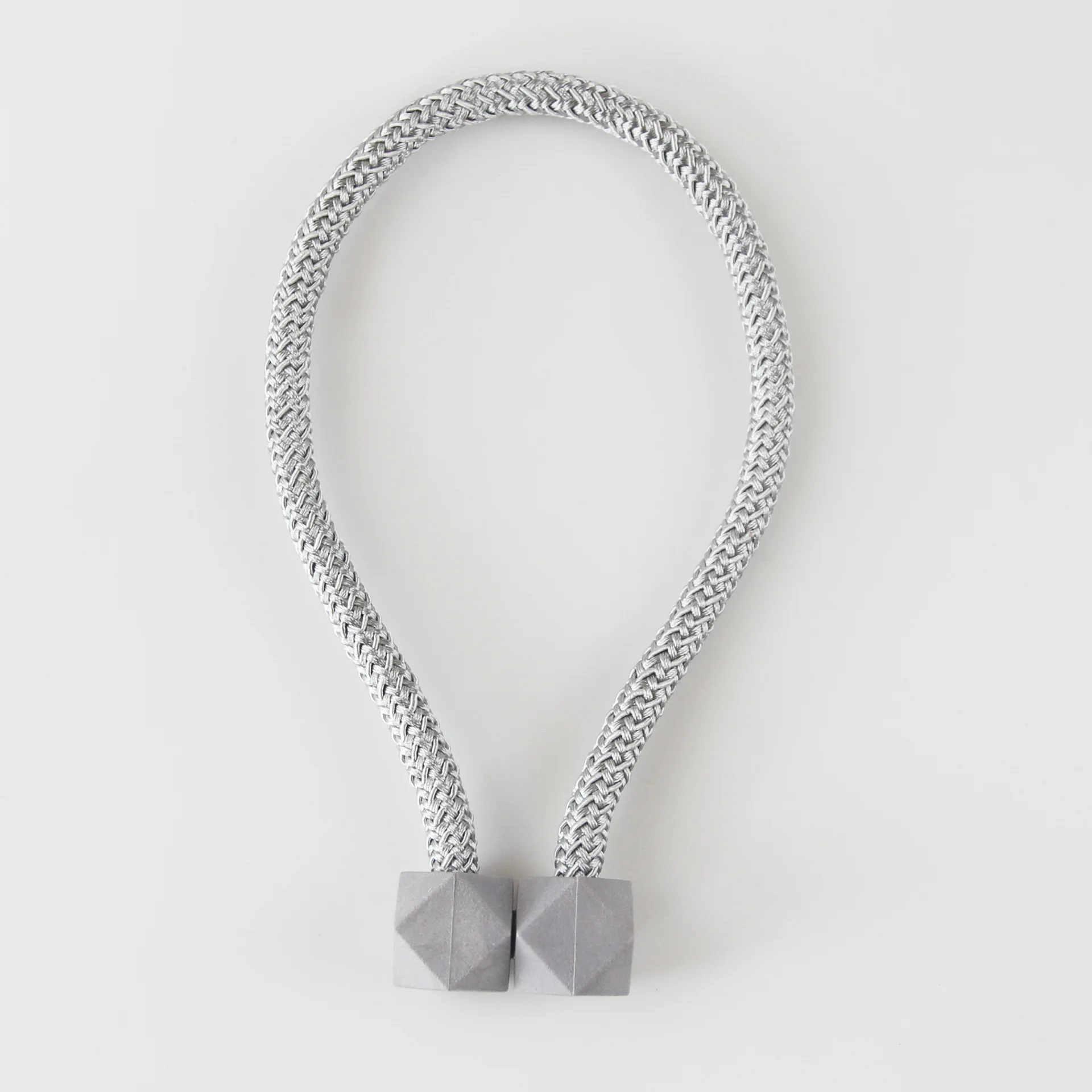 Magnetic Curtain Tiebacks Decorative Curtain Holdback Rope Convenient Tie Backs Strong Magnet Curtain Holder Clips