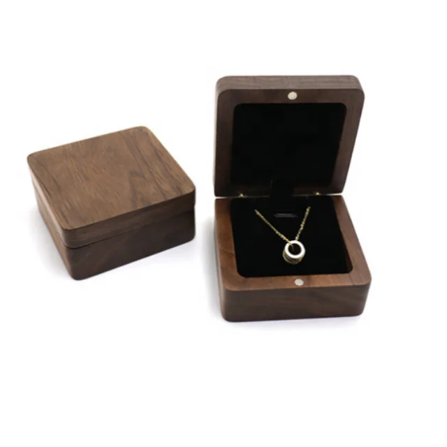 Factory In Stock High-end Small Nature Wood Pendant Box Luxury Jewelry Gift