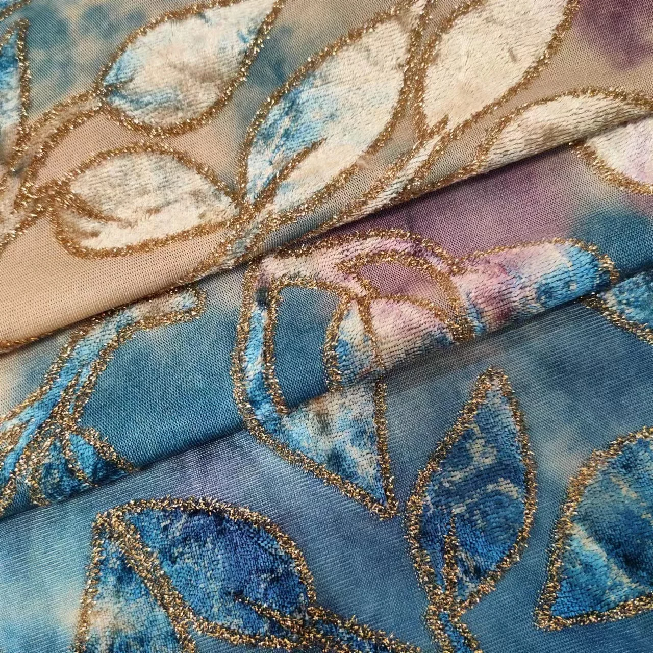 Metallic Yarn Jacquard Velvet Fabric Wholesale Nylon Spandex Dubai Dirac Somali Lurexwoman Clothing Fabrics For Dress