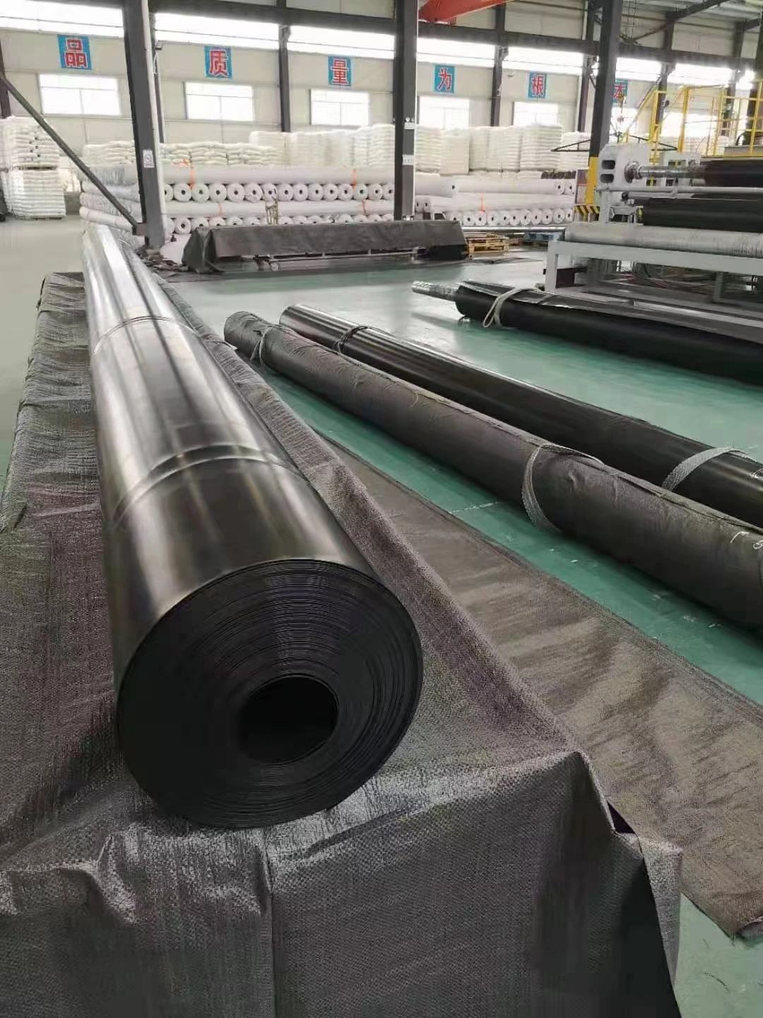 0.5 0.75 1.5 1mm HDPE LDPE geomembrane for fish farm pond liner