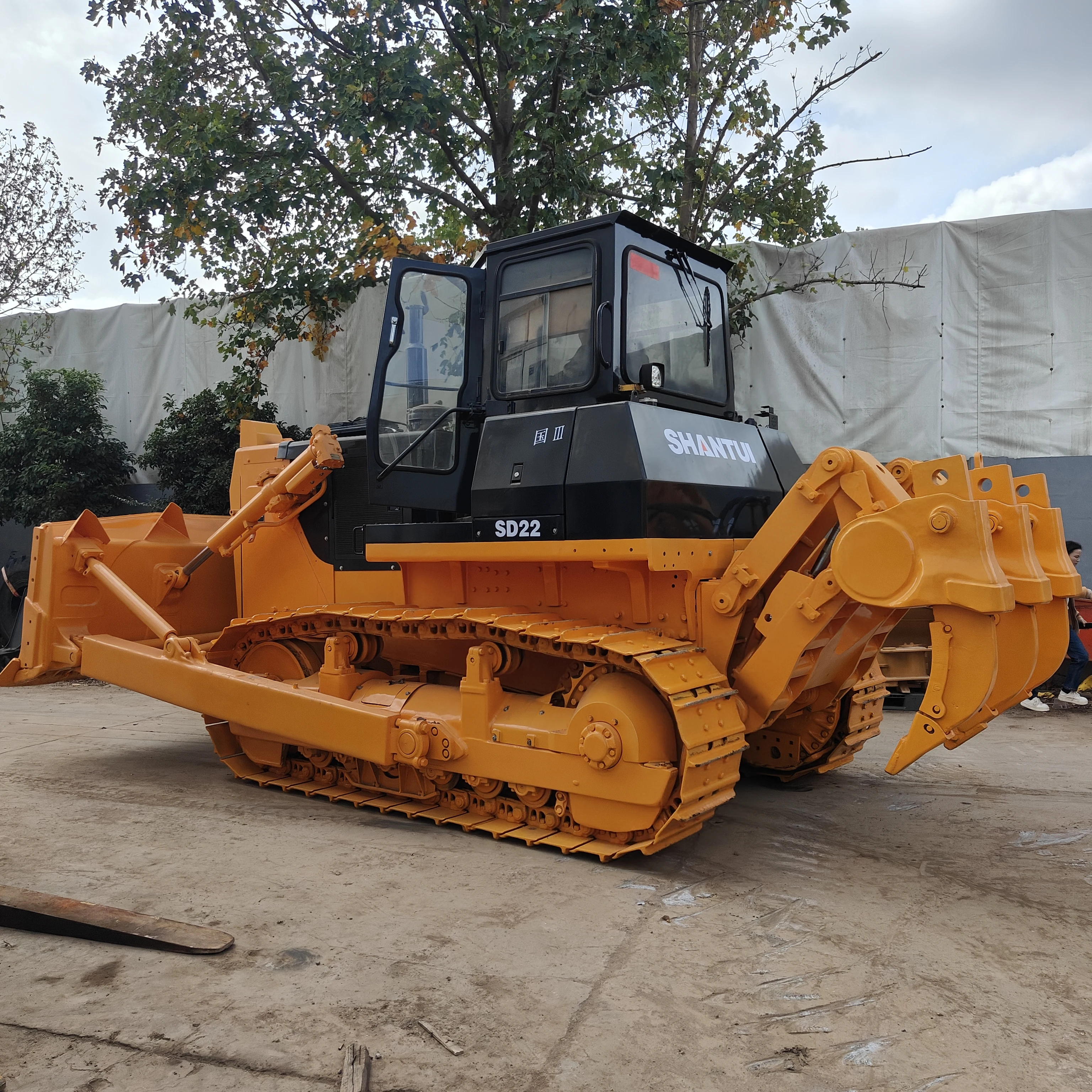 Hot sale SHANTUI SD13 SD16 SD22 SD26 SD32 shantui crawler bulldozer