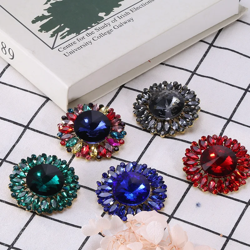 Custom Large Gold Plated Colorful Rhinestone Crystal Alloy Metal Brooches
