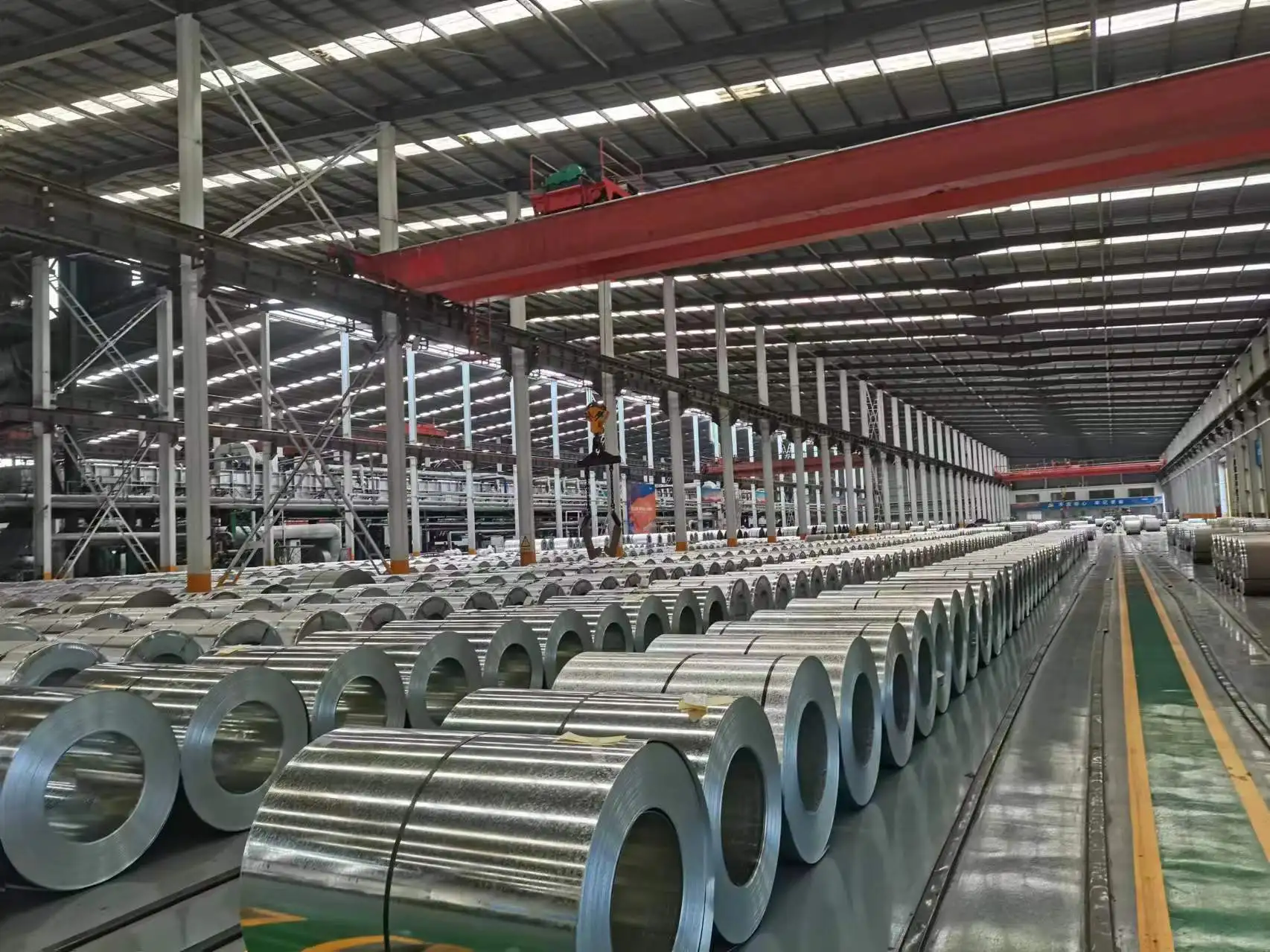 Cold Rolled Hot Dipped JIS G3302 GI Steel 3 Tons Coil Weight Galvanized Steel Coil Galvanized Iron Plain Sheet