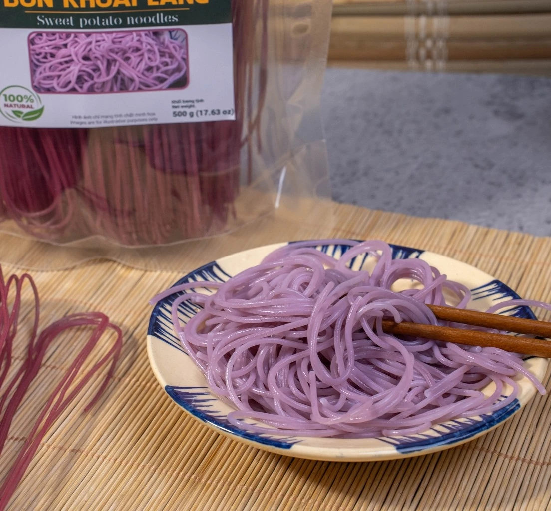 Лидер продаж, 2024 по вьетнамской фабрике, рисовая лапша с фиолетовым сладким картофелем и рисом, упаковка без глютена в пакете