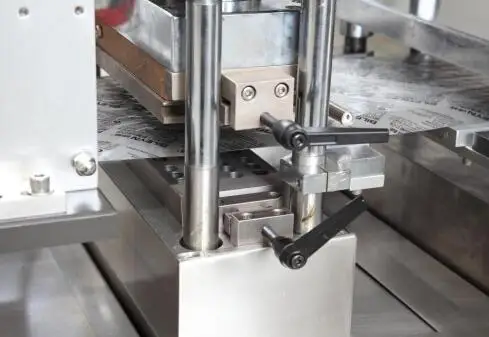 DPP-140H ALU-PVC/ALU-ALU блистерная упаковочная