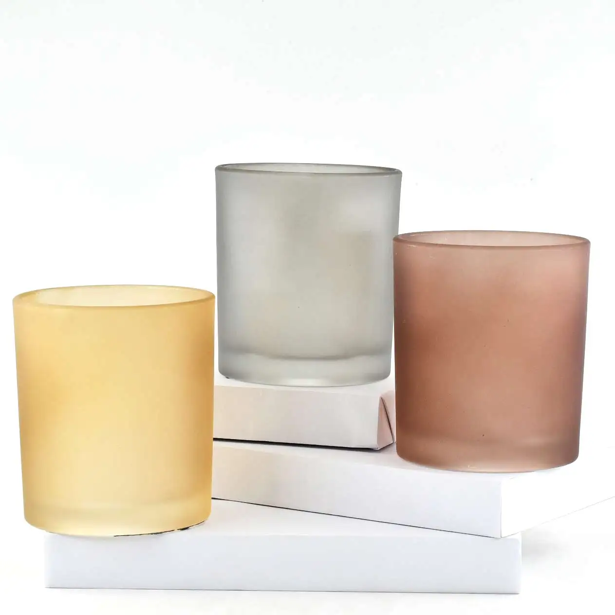 Luxury Home Decoration  300ml 440ml Custom Frosted Colored Brown Glass Scented Candle Jar with Wooden Lid