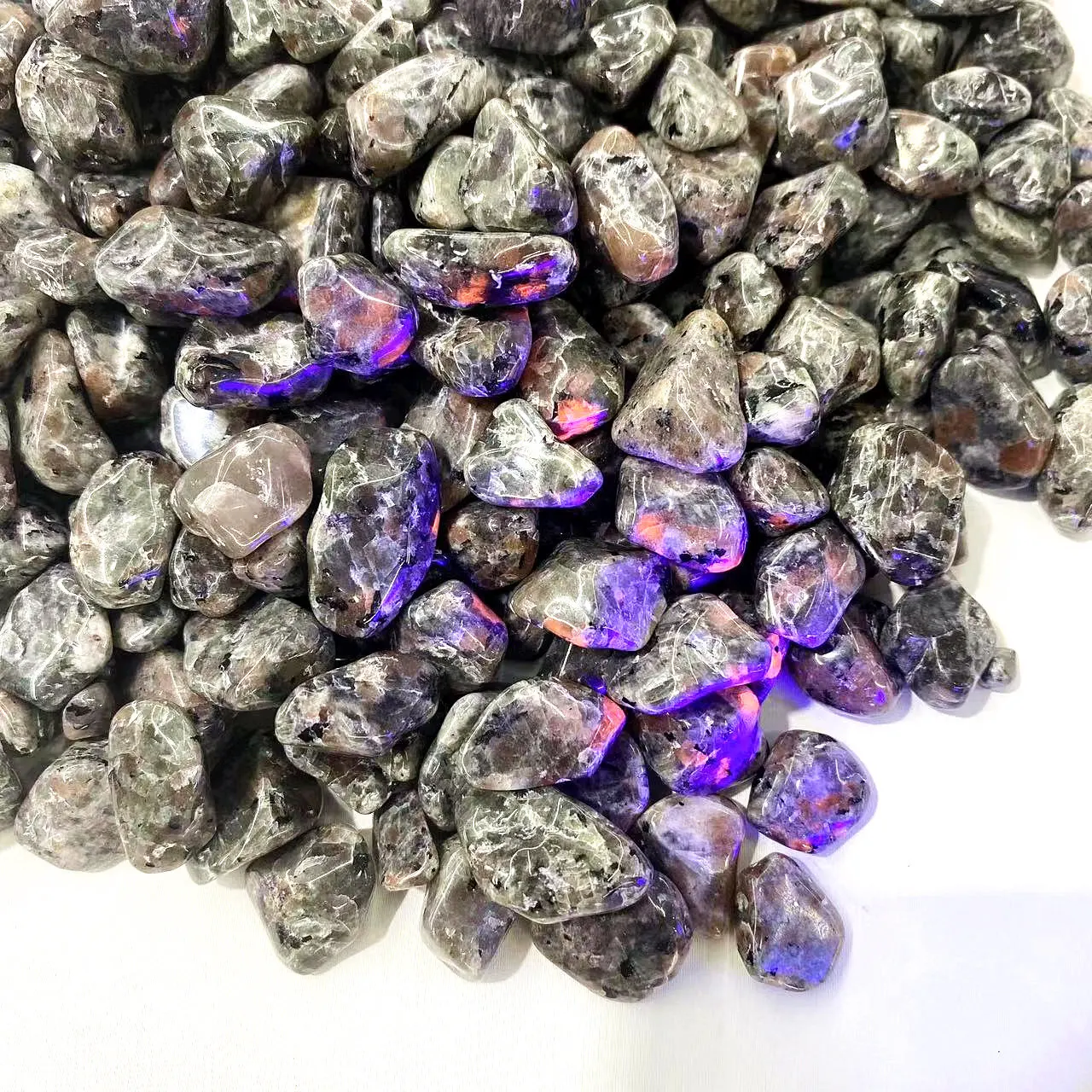 Natural Crystal Healing Stone Energy Quartz Gravel Yooperlite Tumbled Stone for Home Decorate