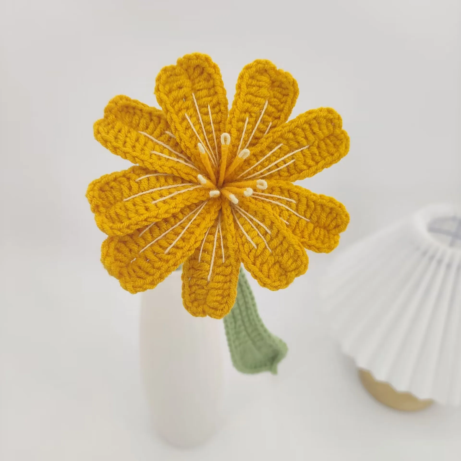 2025 European American Wholesale Creative Handmade DIY Woven Wool Knitted Bouquet Oil Tung Simulation Flower Decorations Gifts
