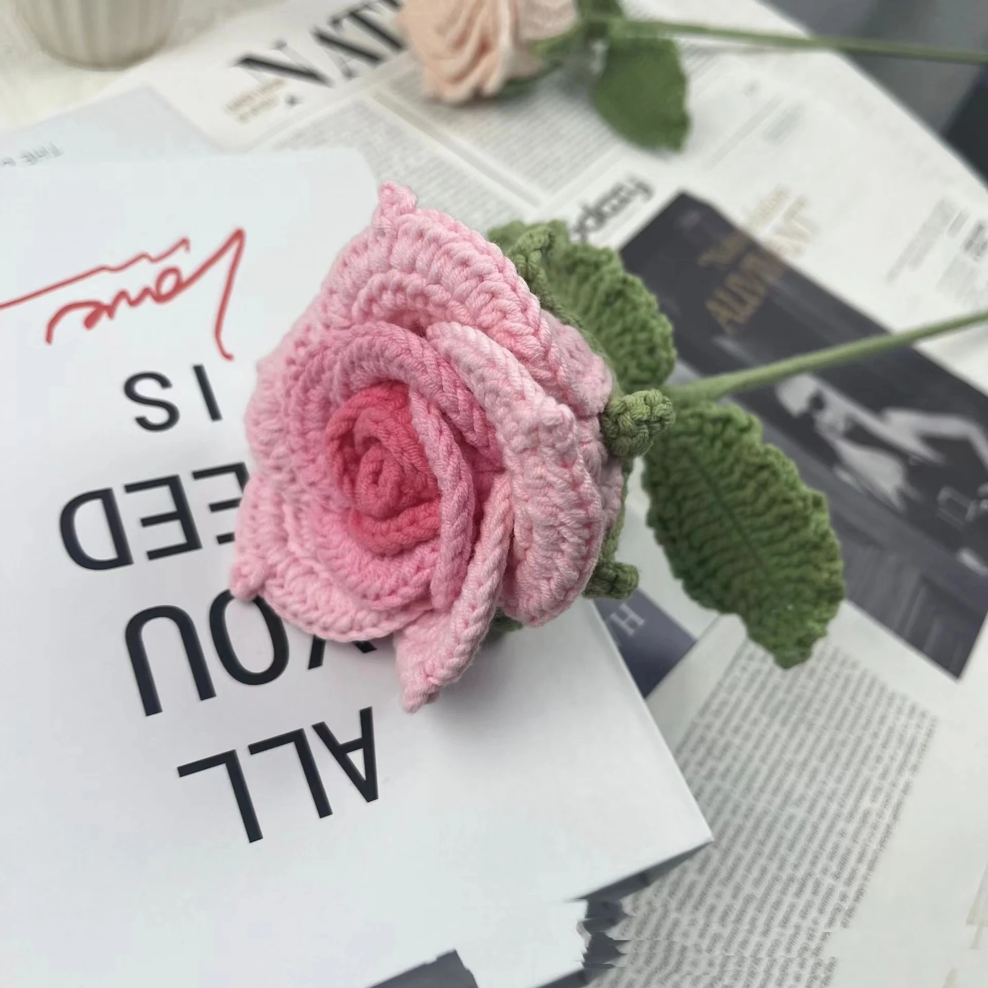 Small Taimei Knitted Artificial Flowers Wool Hand-Woven Bouquet Send Birthday Rose Gift Crochet Made from Silk