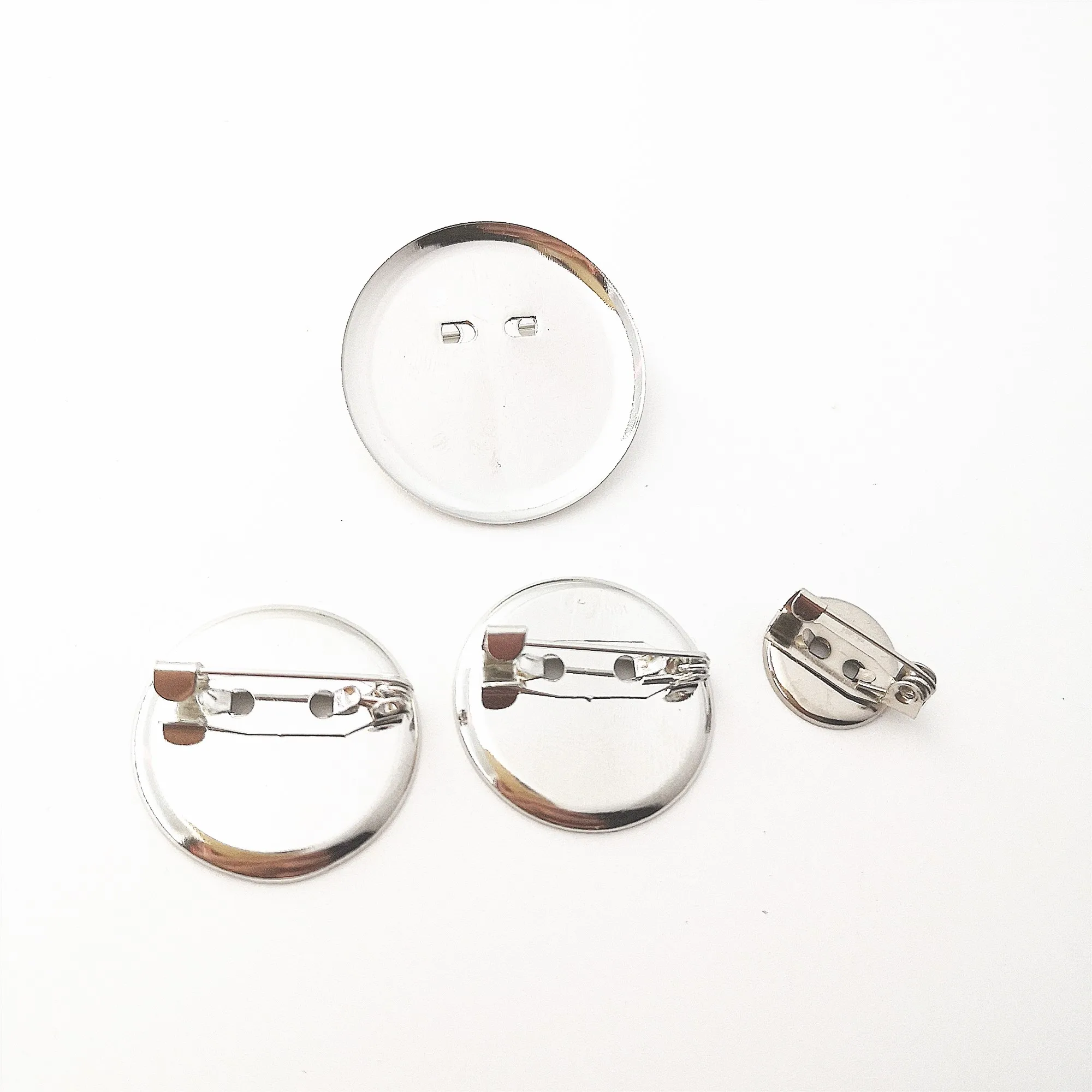 50pcs Rhodium Color 15 20 25 30 mm Round Brooch Base Cabochon Blanks Trays with Brooch Pins Cameo Cabochon Base Setting