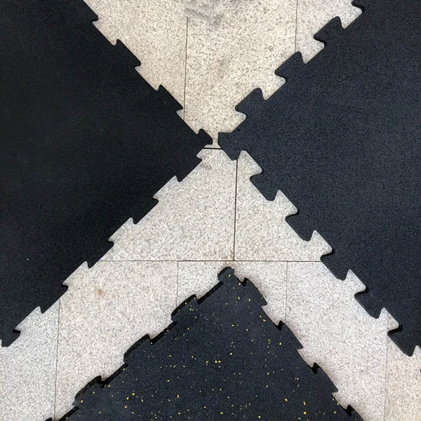 Durable Self-interlocked rubber pavor tiles gym floor carpet recycled Rubber mats