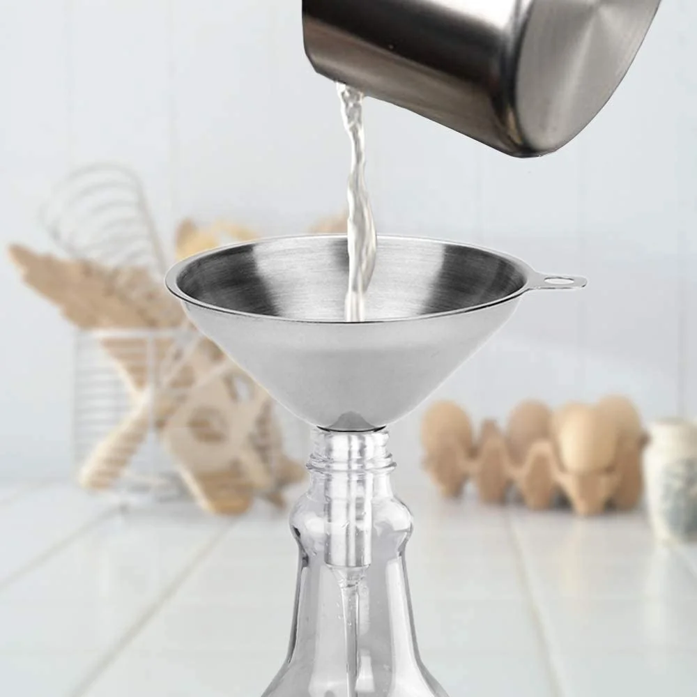 Chinese Manufacture Metal Stainless steel Funnel With Filter Strainer For Home And Kitchen