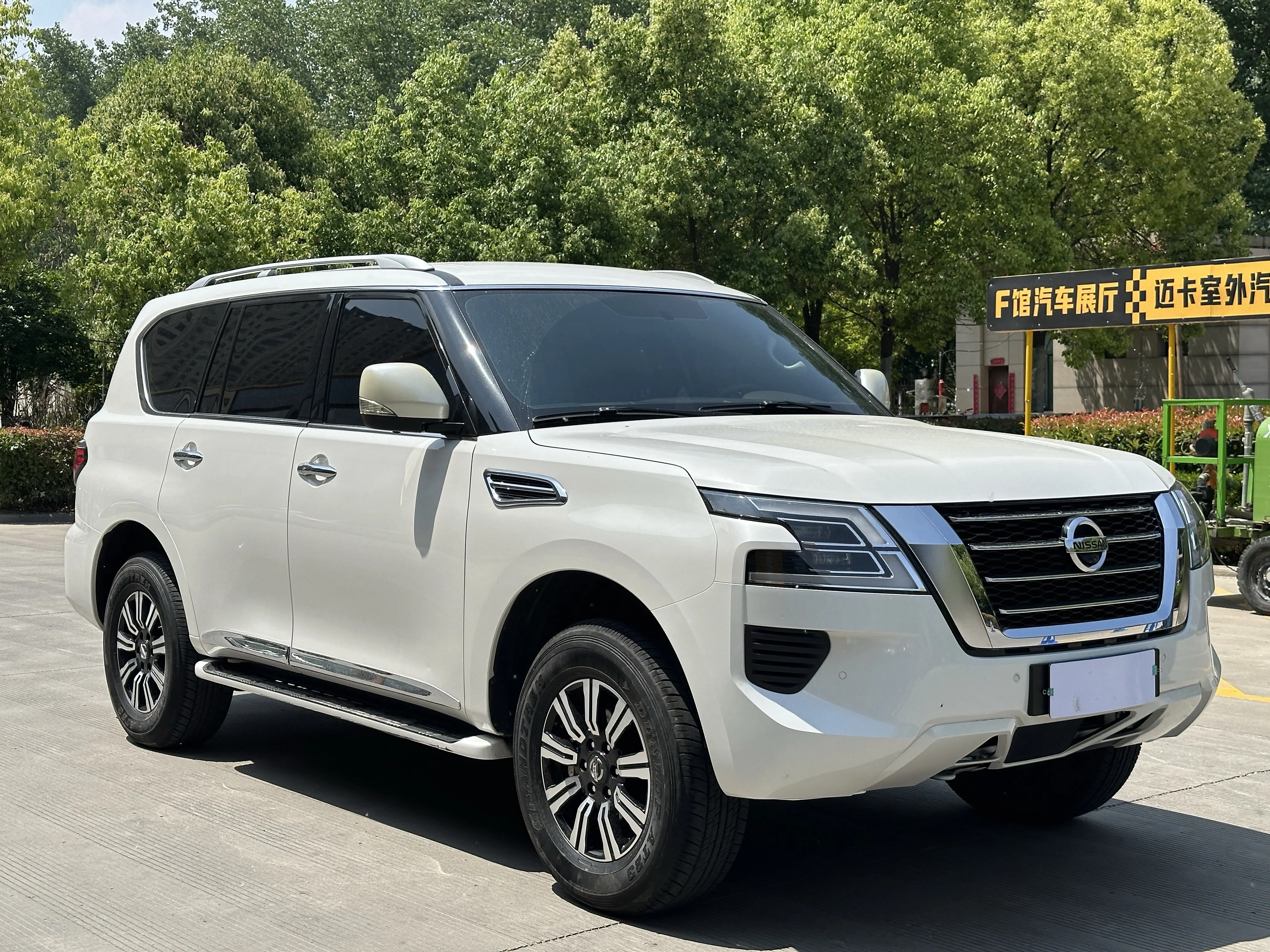 Хорошее состояние версия 2020 Nissan Patrol Y62 4 0 Xe для подержанного автомобиля Ближневосточная готовая к доставке