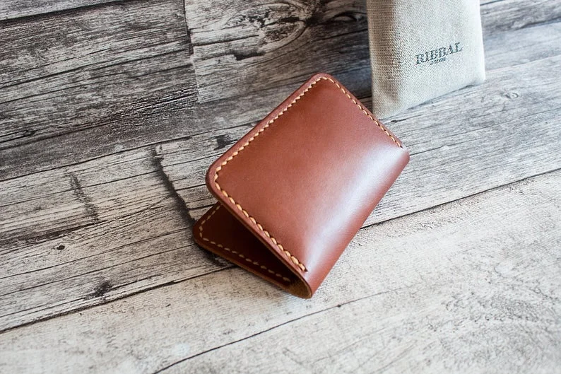 Unique sleeves trading card, luxury badge holder, card holder wallet leather