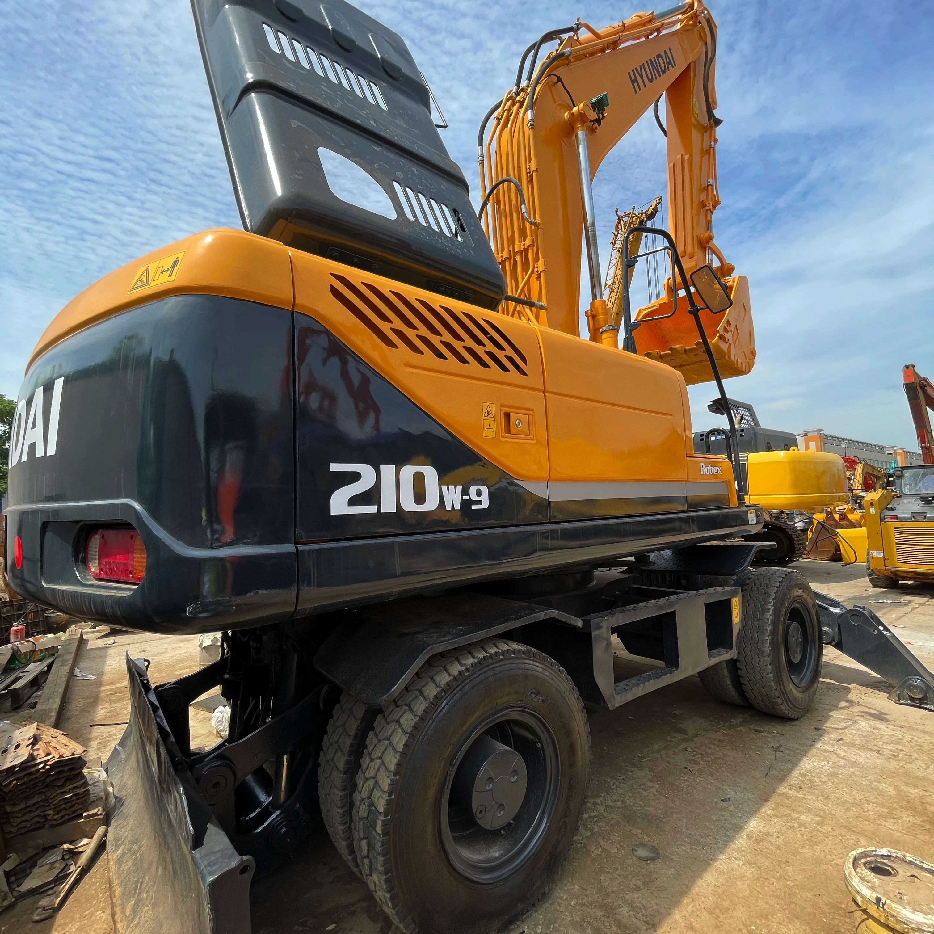 Used 2021 Wheel Excavator Hyundai 210 Used Hyundai Wheel Excavator Korea