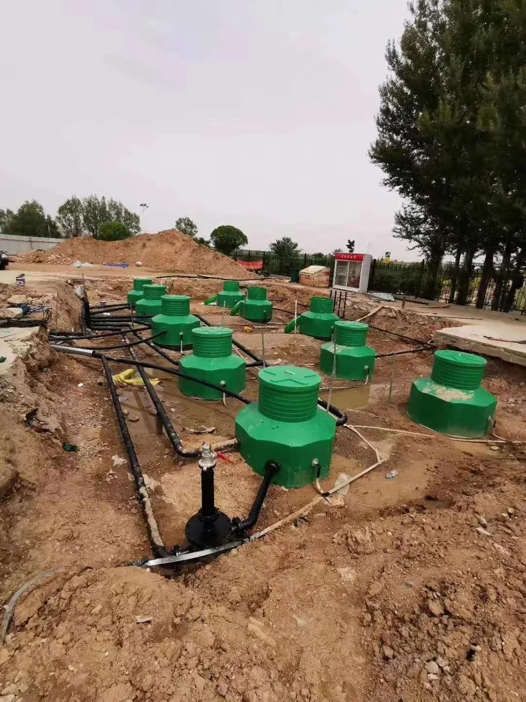  Китай подземный люк HDPE хорошо используется для строительства бензиновой станции по заводской