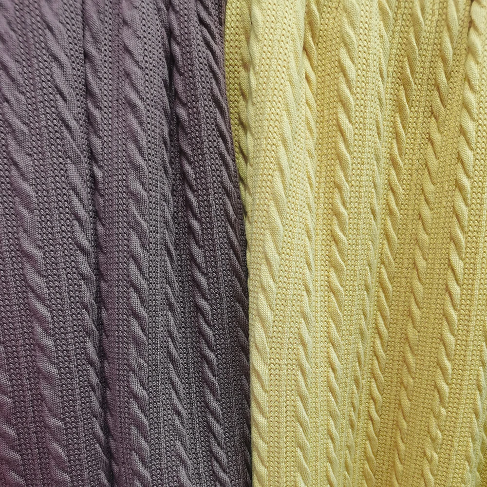 Готовая к отправке трикотажная жаккардовая ткань для свитеров из полиэстера