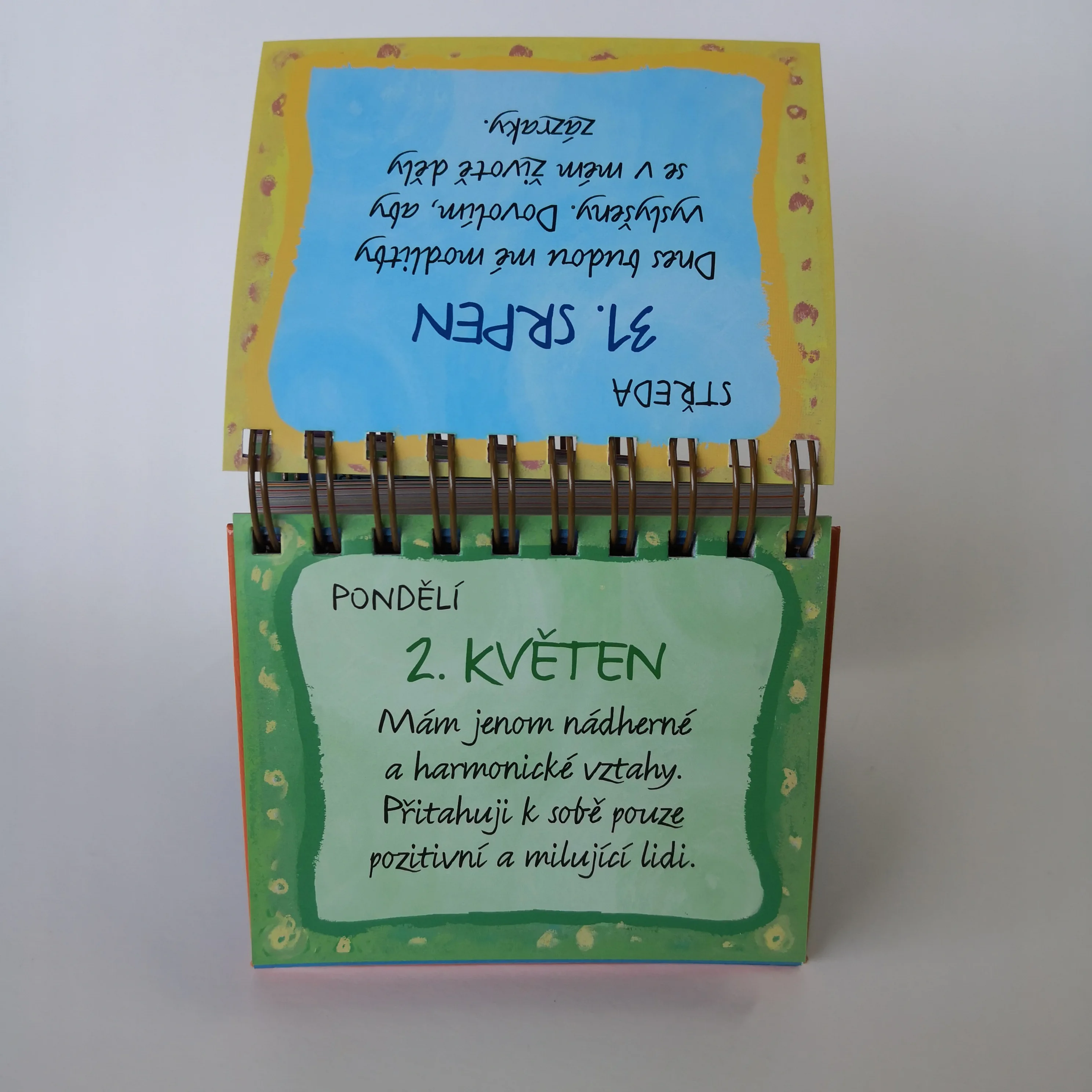 wholesale custom wall & desk calendar printing