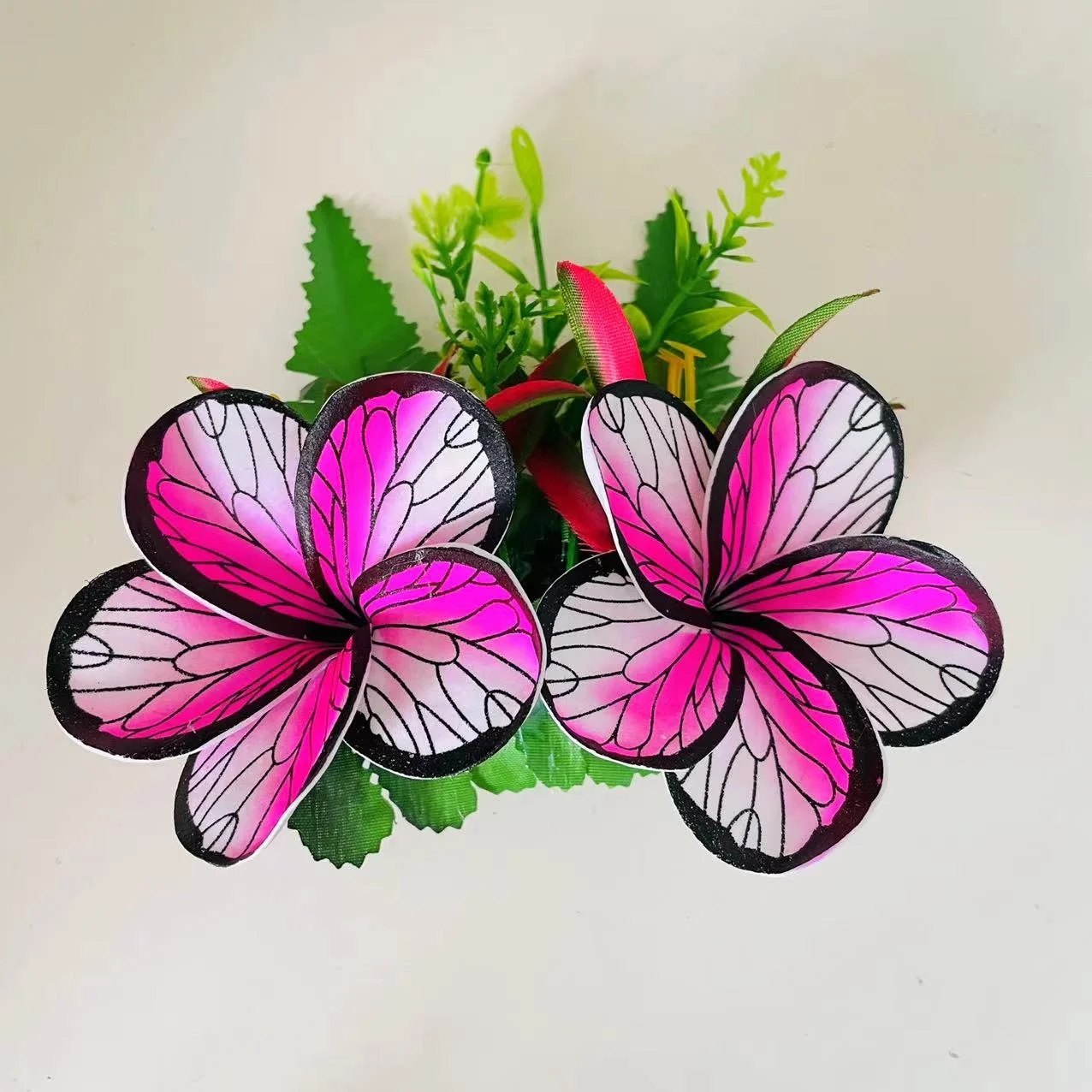 Заколка для волос из пенопласта