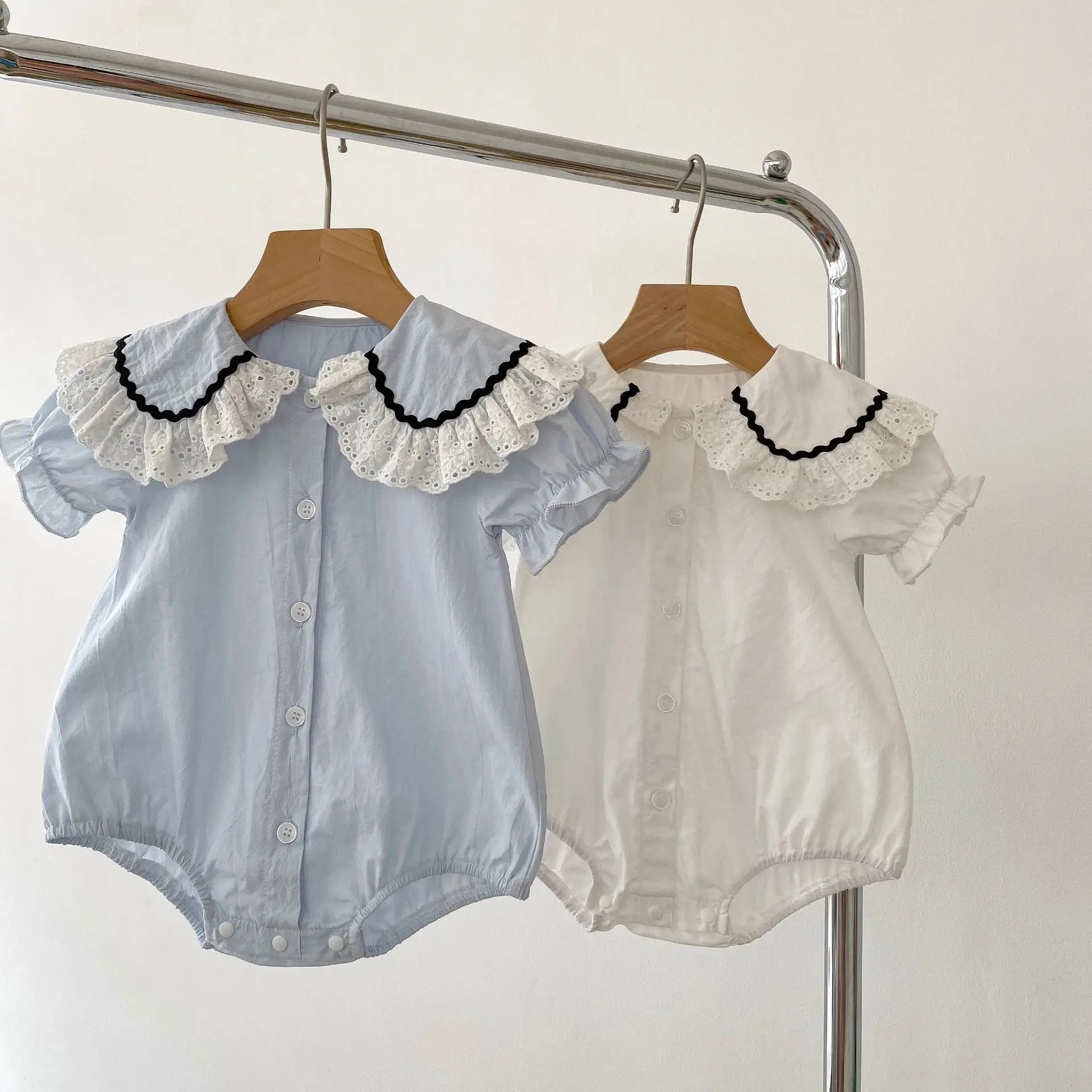 Wholesale 2023 Summer Lace Doll Collar Solid Baby Rompers For Girls