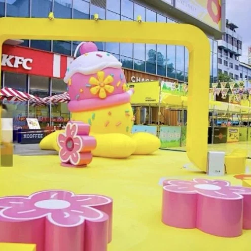 Large Outdoor Waterproof Fiberglass Ice Cream Statue Decoration Commercial Square Park Decoration Ice Cream Fiberglass Sculpture